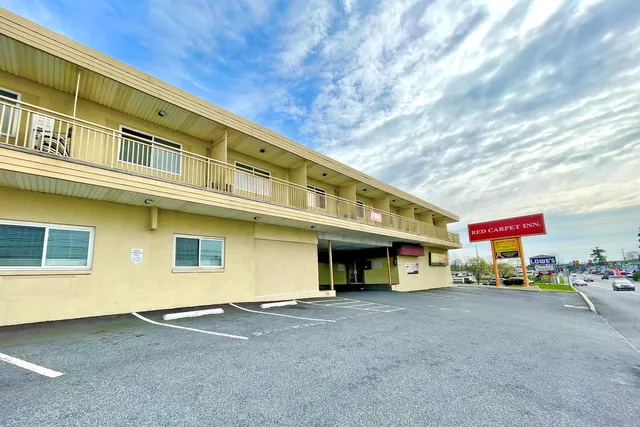 Red Carpet Inn Amish Country PA