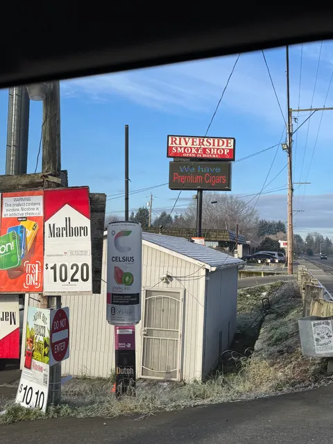 Riverside Smoke Shop