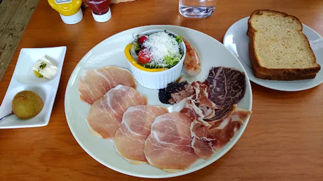 カフェサタサン