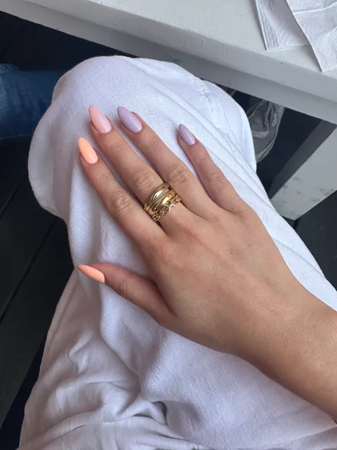 Colour Connie Nails & Spa