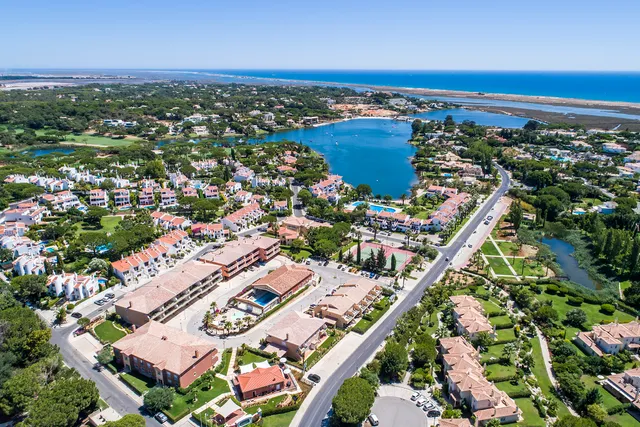 Lakeside Country Club