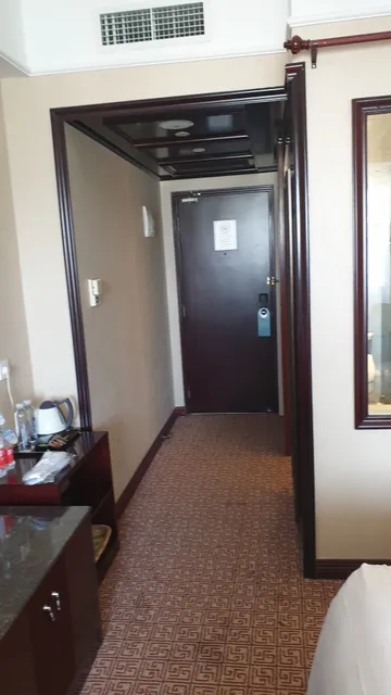 Grand Regency Hotel Lobby Bar