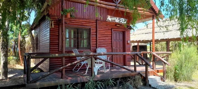 Ayres de Río Cabañas