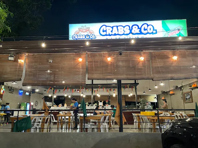 Crabs & Co. Seafood Buffet