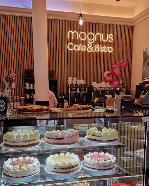 Magnus Café & Bistro