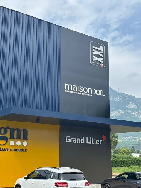 Maison XXL Grenoble - Canapés design - Meubles design