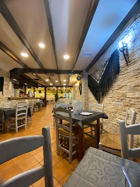 La Tasca de Mamá Lola y Tía María