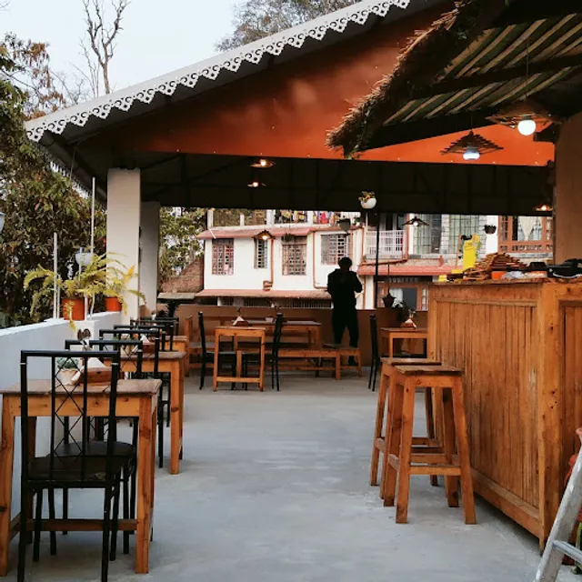 Mayel Lyang Cafe & Restaurant