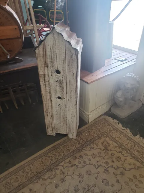 Porch Swing Days Antique Shop