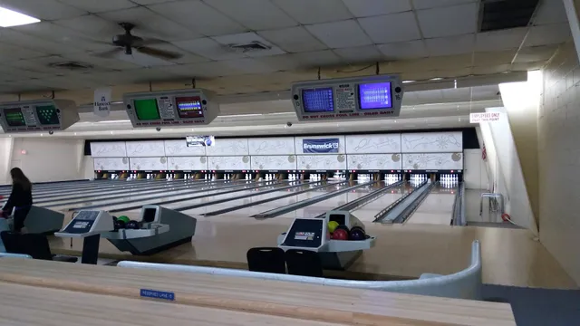 Bowlarama Lanes