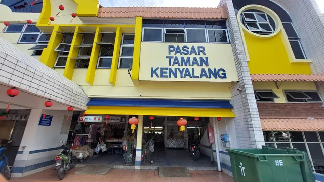 Market Garden Hornbill