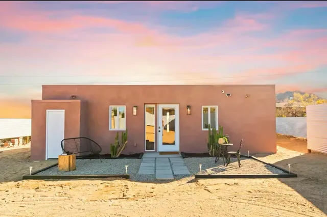 The Sunset on Sunset