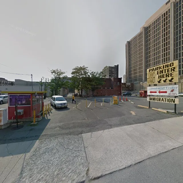 27 Orchard St Parking