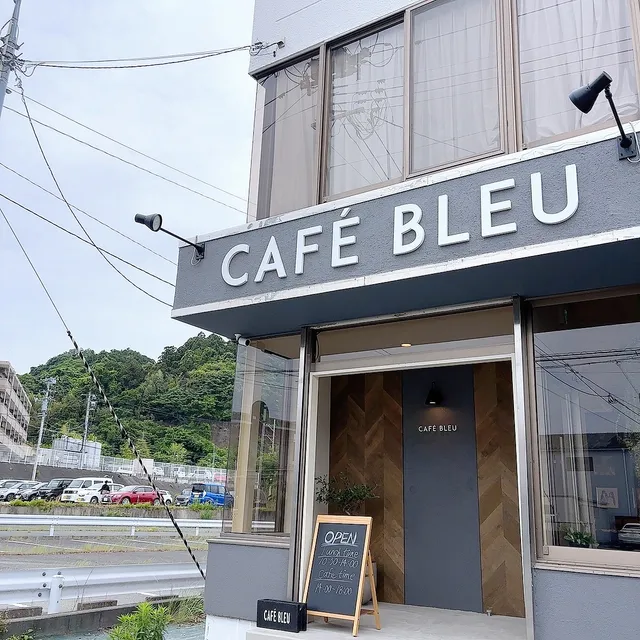 CAFÉ BLEU
