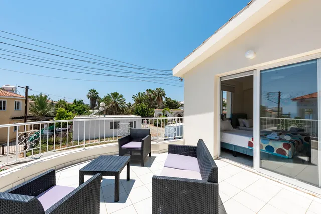 Villa Oasis | 4-bedroom Family Villa in Coral Bay | Large garden | Ezoria Holiday Rentals