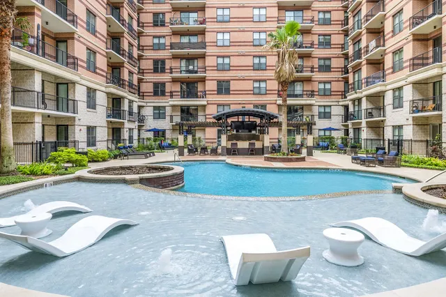 Memorial Hills Apartments