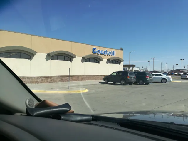 Goodwill - Retail Store