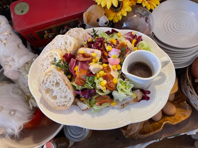 The Little Sunday Café - Breakfast & Brunch