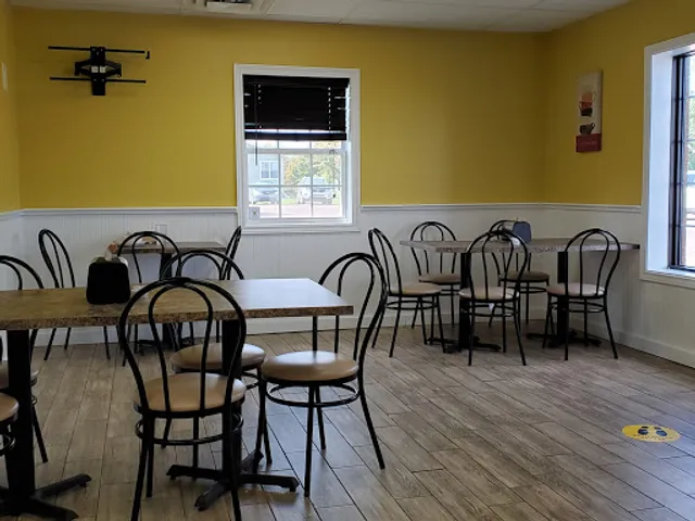 Maple House Bakery & Cafe