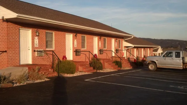 Homestead Inn Motel