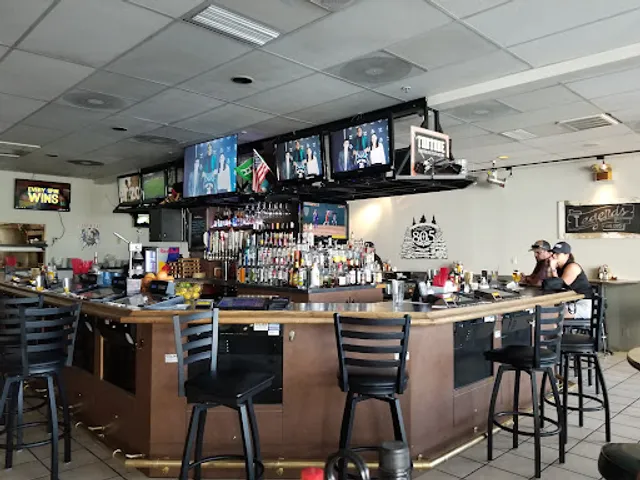 Legends Grill Sports & Spirits