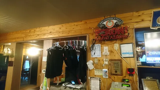 Lakeview Tavern & Restaurant