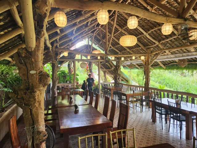 Inang Dorie's Kainan sa Kubo