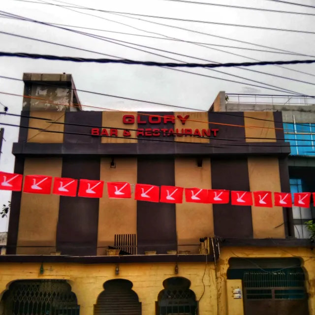Glory Bar & Restaurant