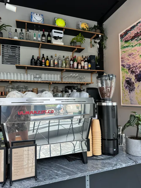 Lillebetong - Kaffe- & vinbar