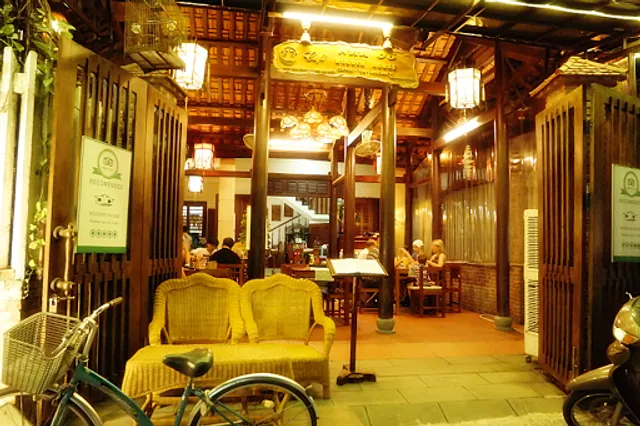 Wooden House cafe & restaurant