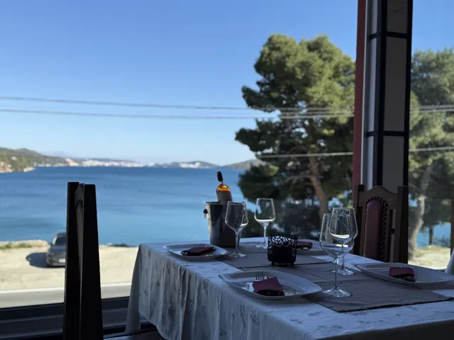 Max Gastro Beach House