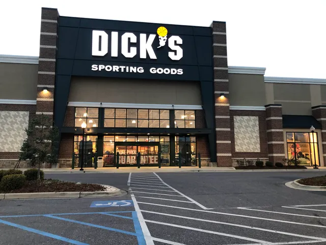 DICK'S Sporting Goods