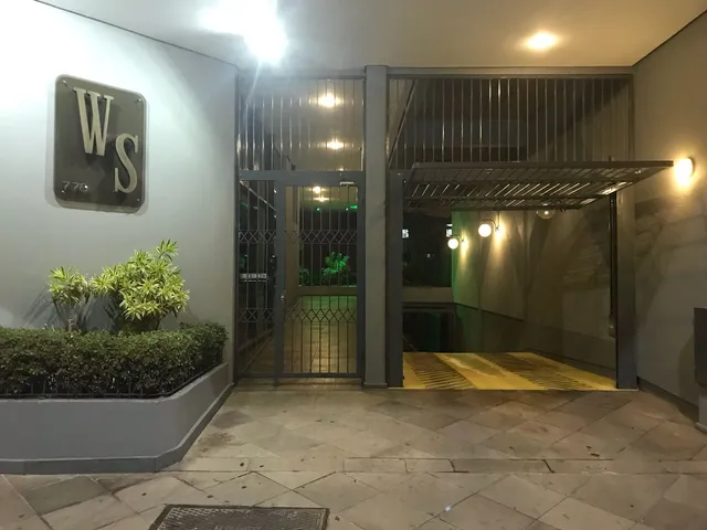 Wall Street Flat Service