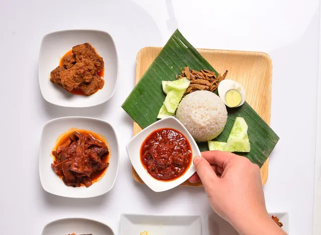 Nasi Lemak Kukus Ayam Goreng Cik Nah 5/56