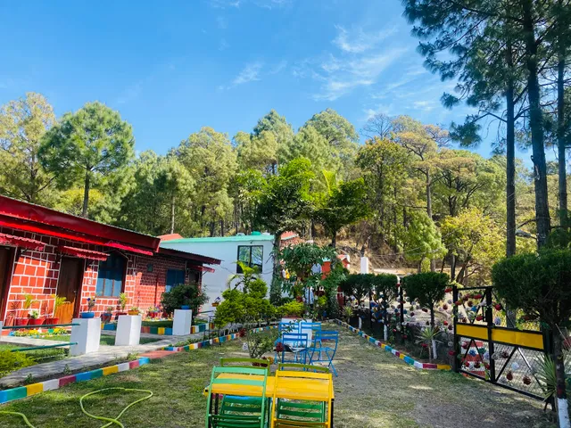 Lansdowne Hill view cottages shantiraj