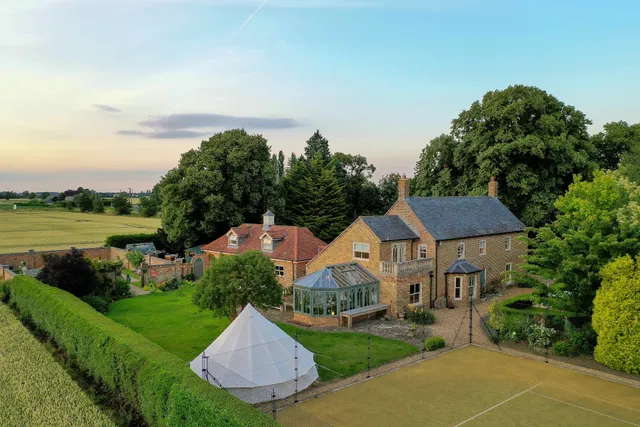 Lots Bridge Farmhouse