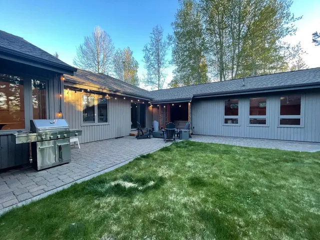 Sunriver Cascade House