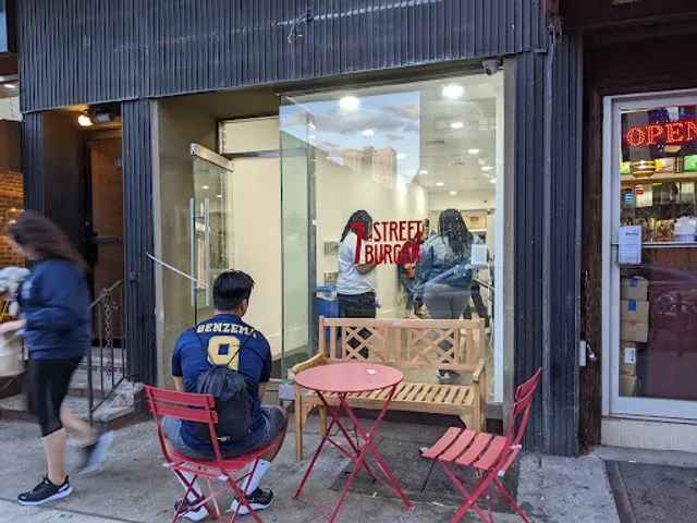 7th Street Burger Upper East Side