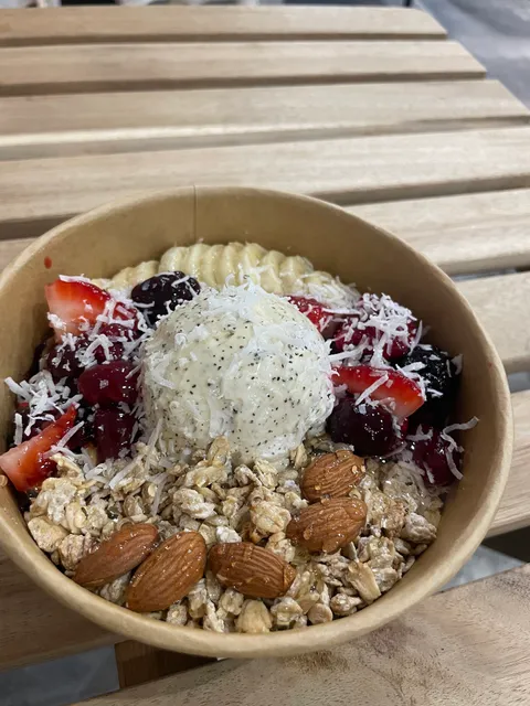 YOGUMOGU【フローズンヨーグルト専門店】