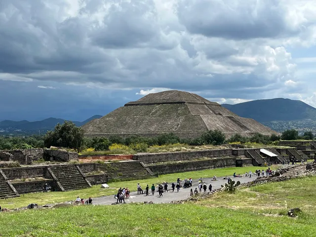 Calzada de los muertos