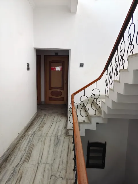 OYO 35895 Hotel Ira Palace