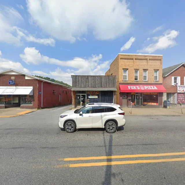 Fox's Pizza Den Clymer