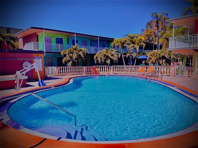 Tropical Inn & Suites