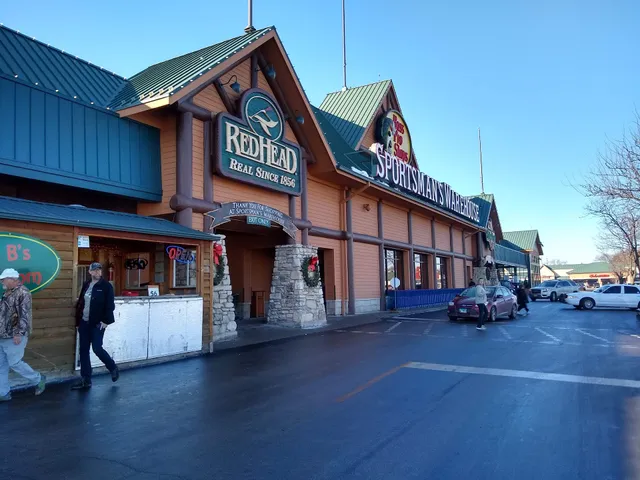 STL Rent A Car Center age