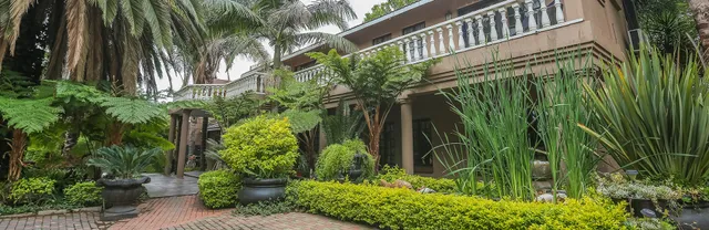 Meraki Country Manor