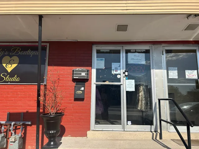 Dolly's Boutique and Studio