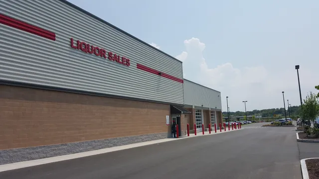 Camillus Liquors