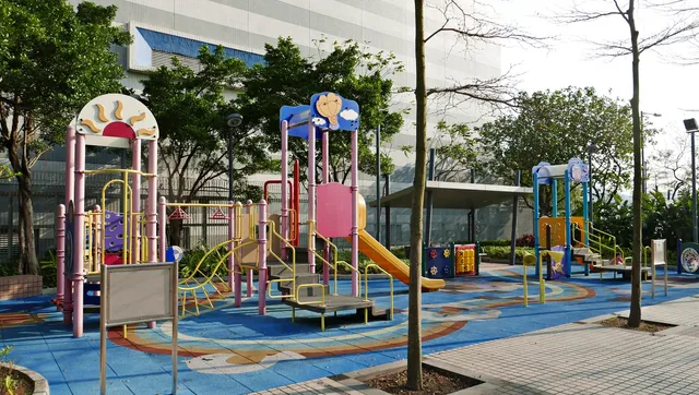 Sham Tsz Street Playground Pet Garden