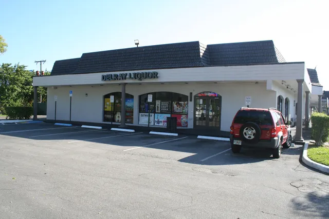 Delray Liquor