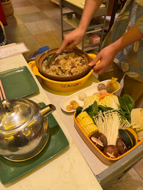 Coconut Jiyuanwei Hot Pot Hall